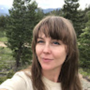 Meet your Posher, Hillary robinson